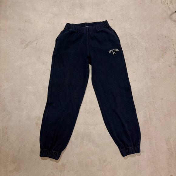 Brandy Melville Pants - Brandy Melville Rosa Sweatpants